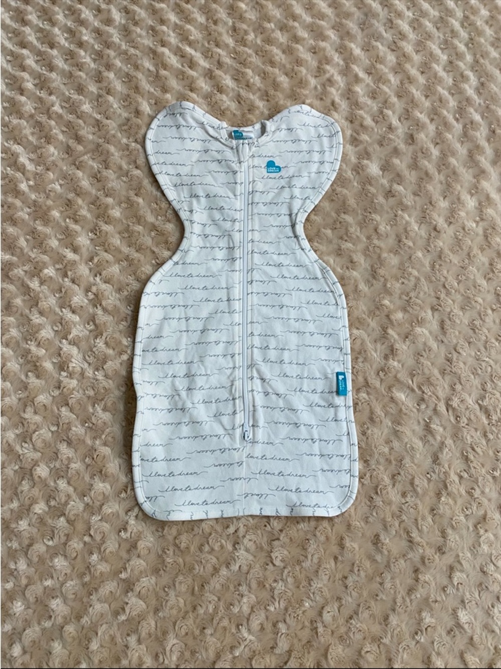 Love to dream White and Teal Signature Zip Swaddle